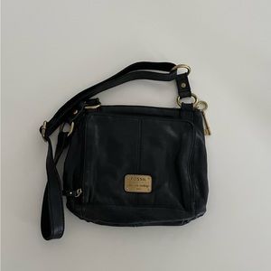 Fossil Black leather Crossbody Bag. 10”x11”x2”. Excellent condition.